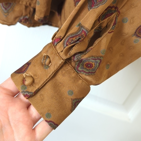 Anne Klein 80's Vintage Silky Paisley Printed Pleated Turtleneck Blouse Brown SP - Picture 9 of 13
